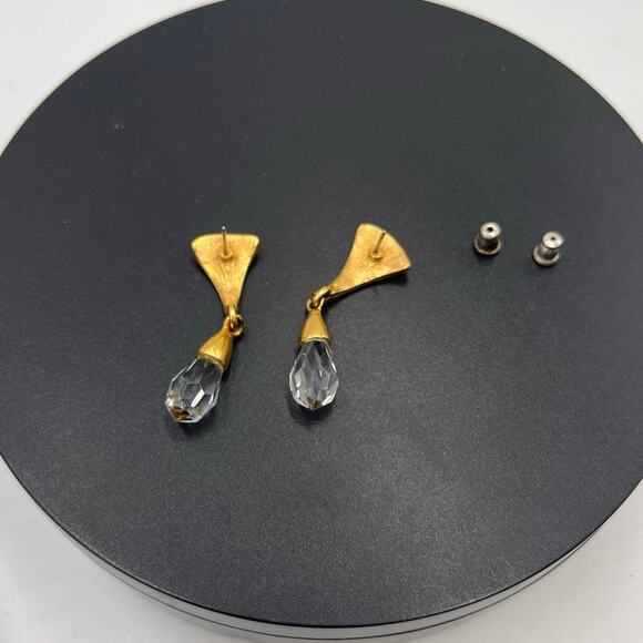 Gold Plated Faceted Teardrop Glass Crystal Bling Drop Dangle Earrings - Picture 8 of 9